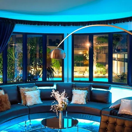 La Gigasuite - Design At Sea With & Pool