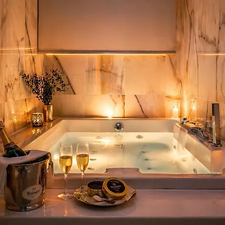 La Gigasuite - Design At Sea With & Pool * Tarent
